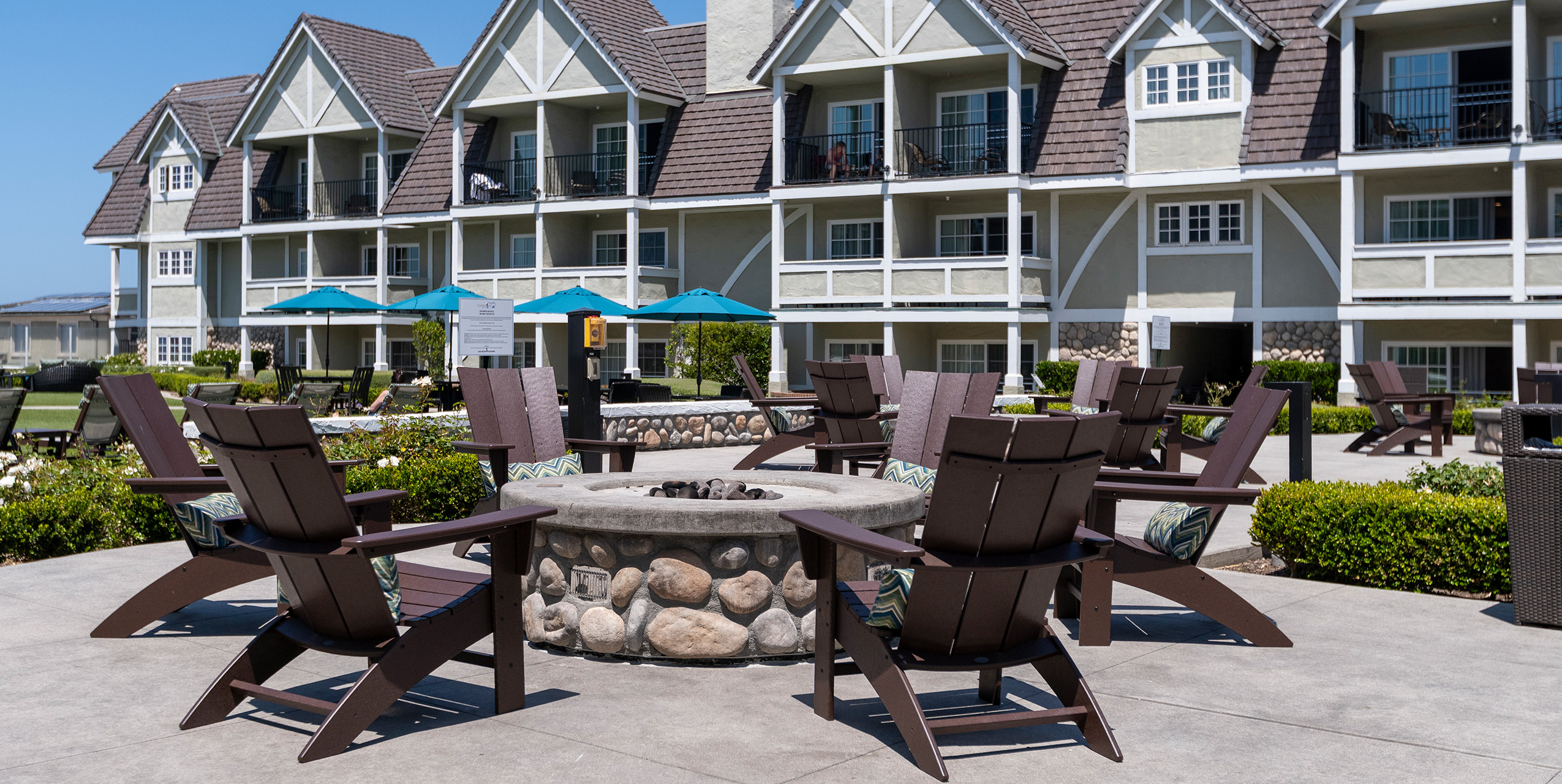 Carlsbad Inn Beach Resort fire pit