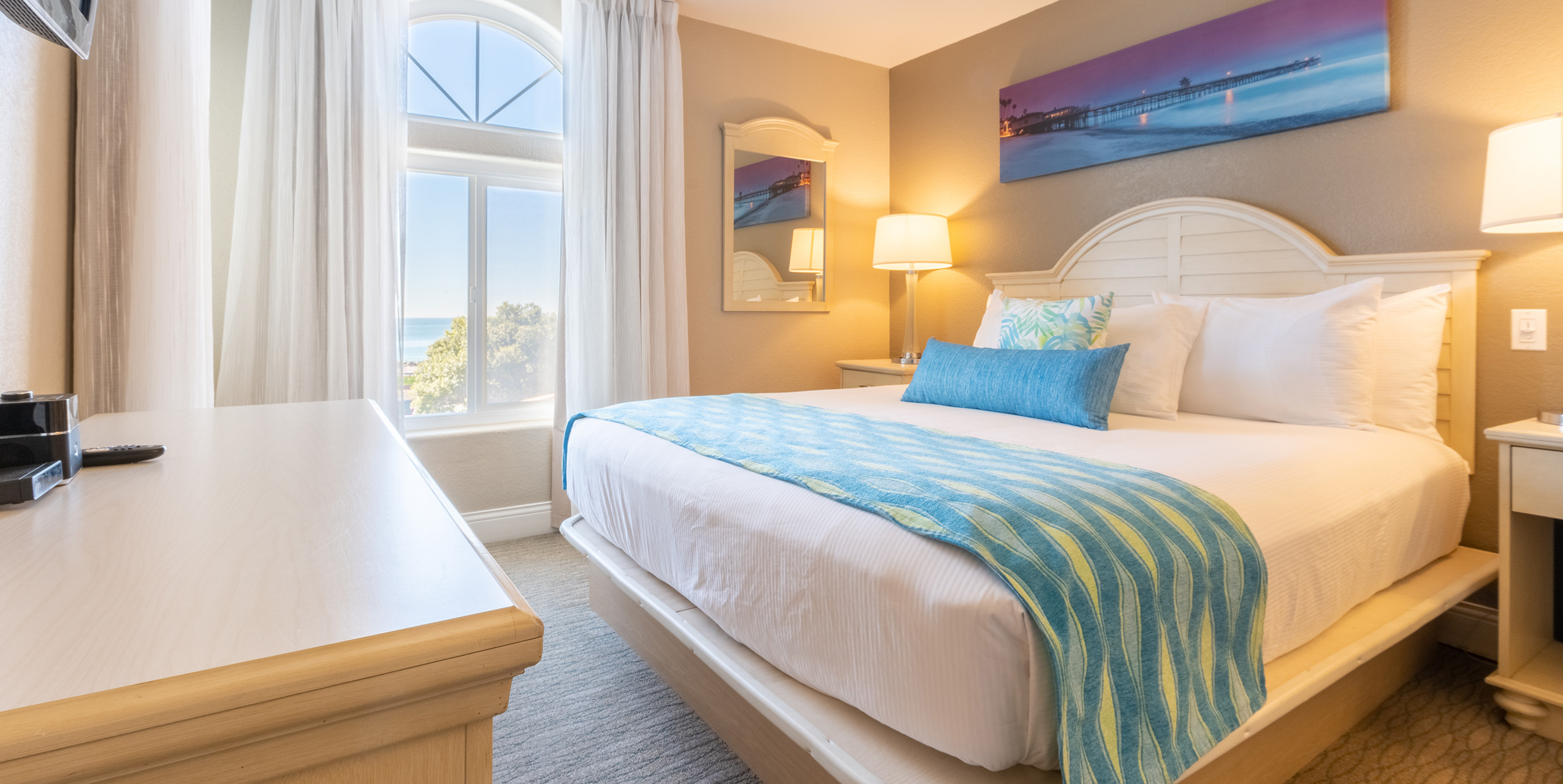 Capistrano SurfSide Inn gallery - master bedroom